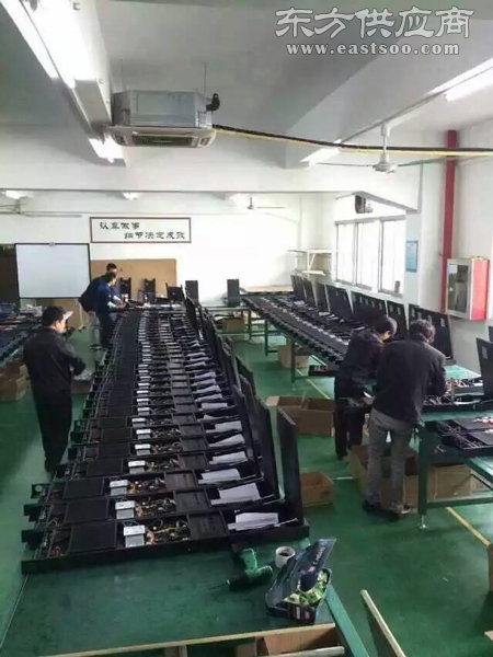 珂俊教學(xué)壁掛式觸摸一體機 高效教學(xué)解決方案